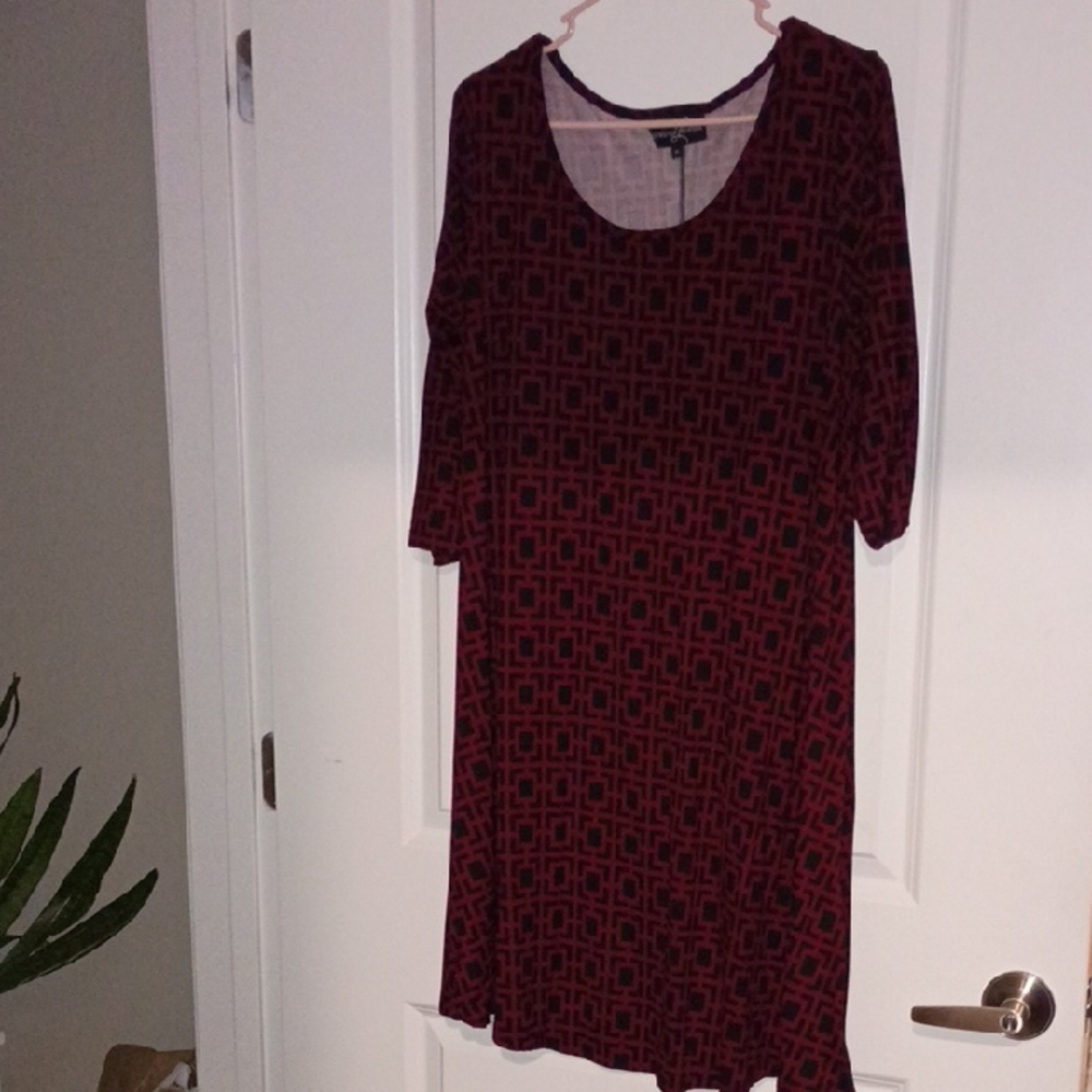 Elegant Long Sleeve Dress - Black and Red